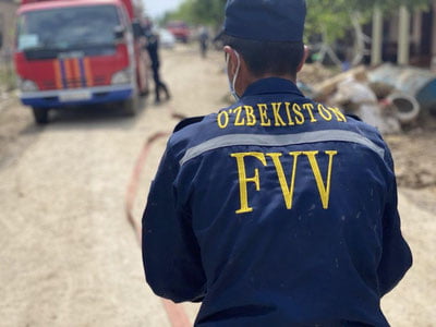 Навоийда кучли ёмғир сабаб уйларни сув босди