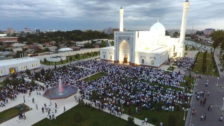 Жума табрикларини тарқатишга чеклов ўрнатилгани рад этилди