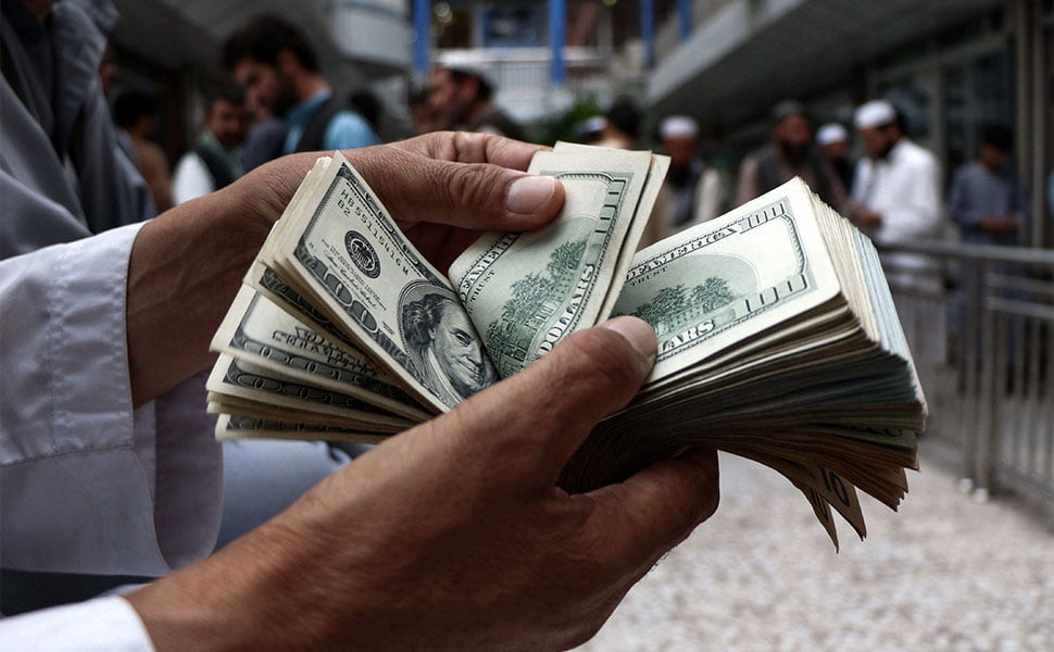 O'zbekistonda dollar kursi ketma-ket to'rtinchi kun ko'tarildi