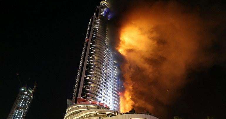 Дубайда осмонўпар бино ёниб кетди — видео