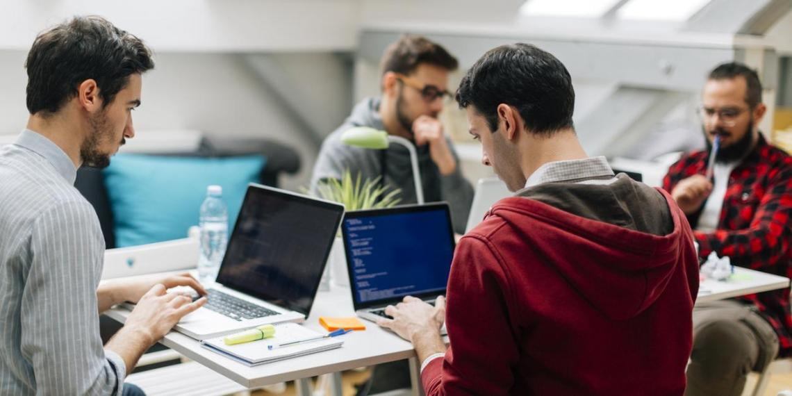 Gigant IT kompaniyalar xodimlarini ommaviy ishdan bo‘shatmoqda