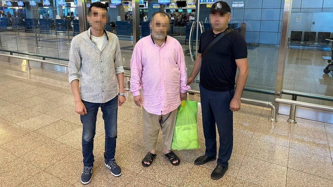 Халқаро қидирувга берилган жиноятчи Мисрдан Ўзбекистонга олиб келинди
