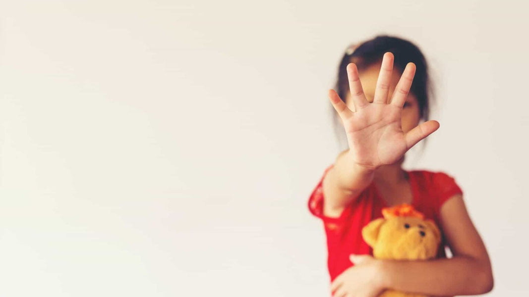 Болаларга шахсий чегарани ўргатамиз