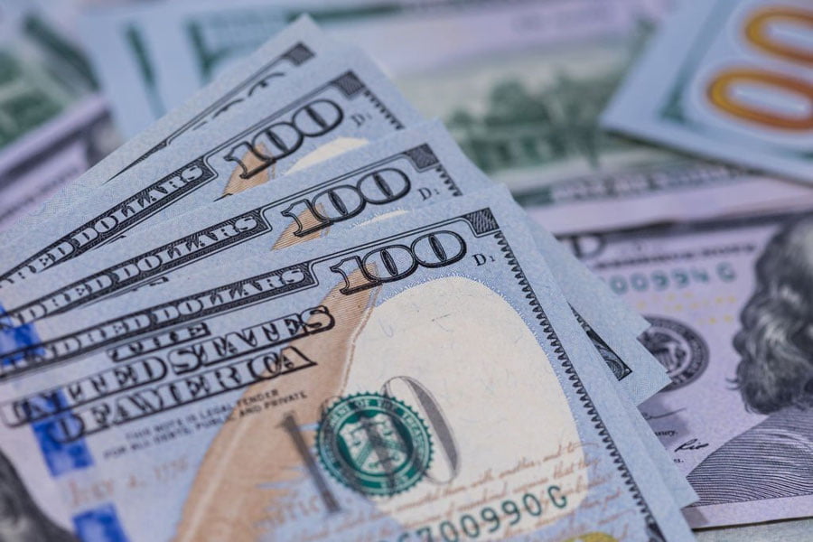 Dollar kursi pastladi