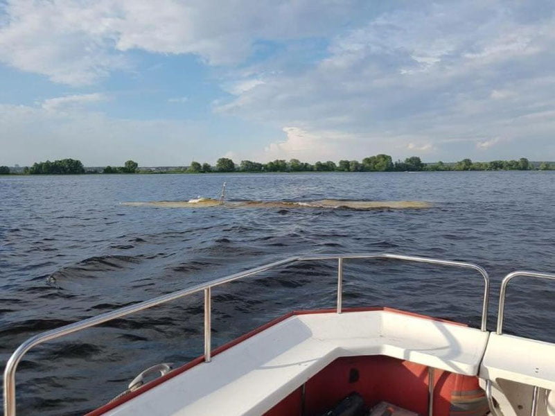 Tataristonda sayr qiluvchi qayiq cho‘kib ketdi