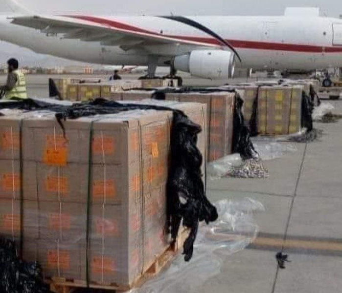 Варшавадан Кобулга пул тўла самолёт етиб келди