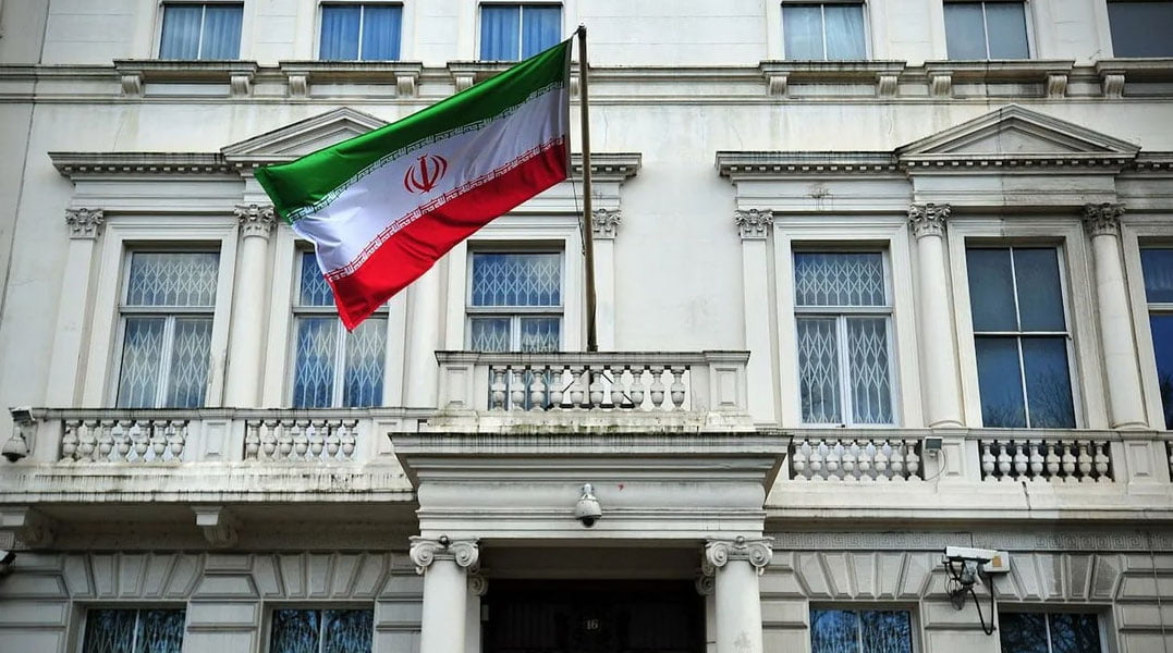 Озарбайжон Эрондаги элчихонаси фаолиятини бутунлай тўхтатди