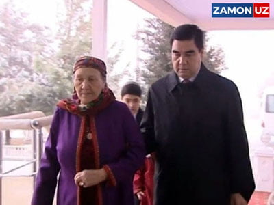 Туркманистон собиқ президентининг онаси вафот этди