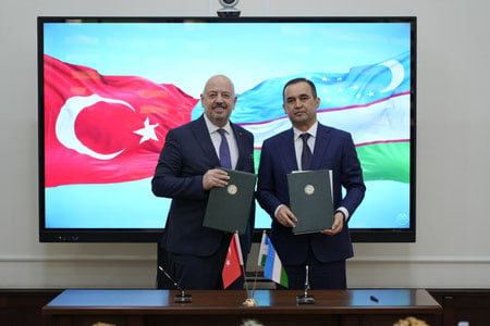 Туркия божхона хизмати раҳбари Тошкентга келди