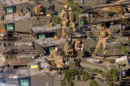 Буюк Британия Украинага 14 та Challenger 2 танкини юборди — фото