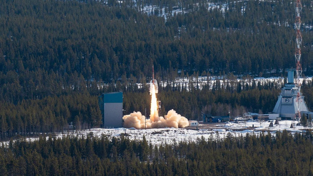 Shvetsiya uchirgan raketa Norvegiyaga quladi