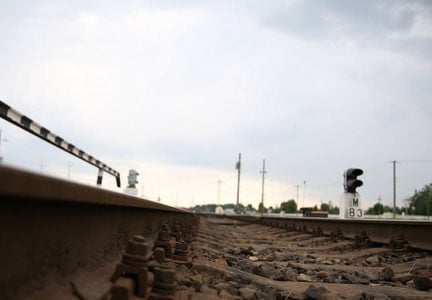 Швецияда йўловчи поезди ағдарилиб кетди