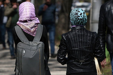 Жамоат жойларида ибодат либосида юрганлик учун маъмурий жавобгарлик бекор қилинмоқда