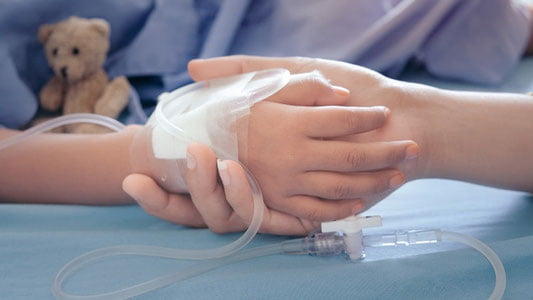 12 та боланинг бармоқ излари туширилган сурат — ҳозир болаларнинг биттасигина ҳаёт