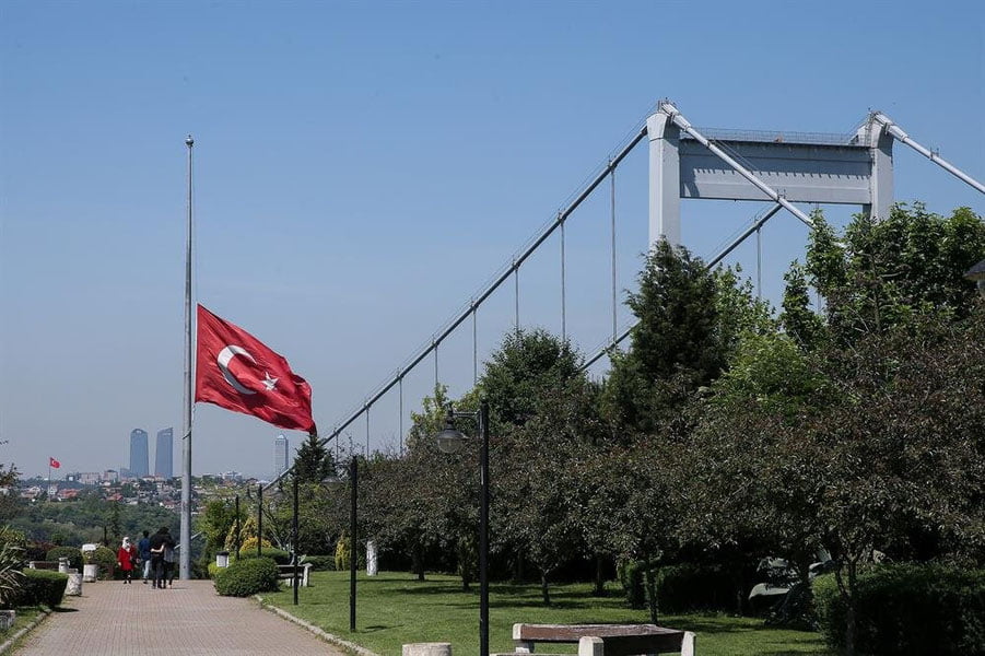 Turkiyada uch kunlik motam eʼlon qilindi