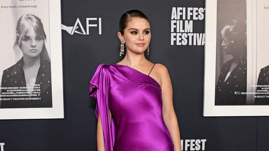 Селена Гомез ижтимоий тармоқлардан фойдаланишдан воз кечди