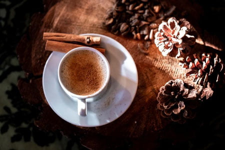 Salep va boza — qishda Istanbulda tatib ko‘rish kerak bo‘lgan eng yaxshi ichimliklar