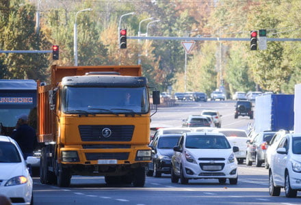 Юк машиналарининг Тошкентга кириши вақтинча чекланди