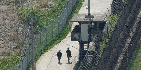 Жанубий Корея чегарада огоҳлантирувчи ўқ узди