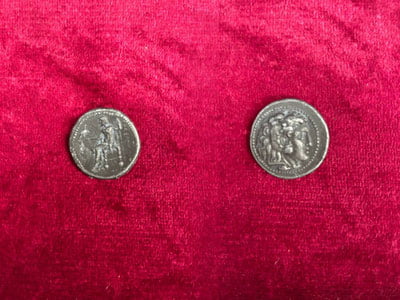 Тошкент аэропортида йўловчи ноёб танга билан қўлга тушди