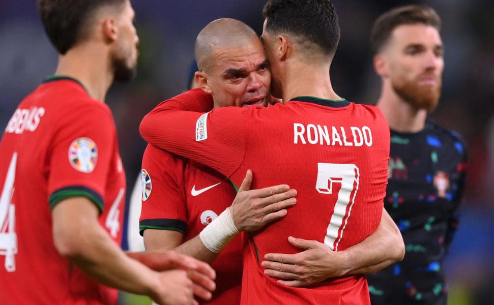 Пепе 41 ёшда футболдаги фаолиятини якунлади