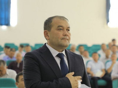 Самарқандда ходимларини сўккан ҳоким жазоланди