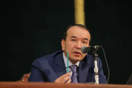 Озодбек Назарбеков Қирғизистон халқ артисти бўлди