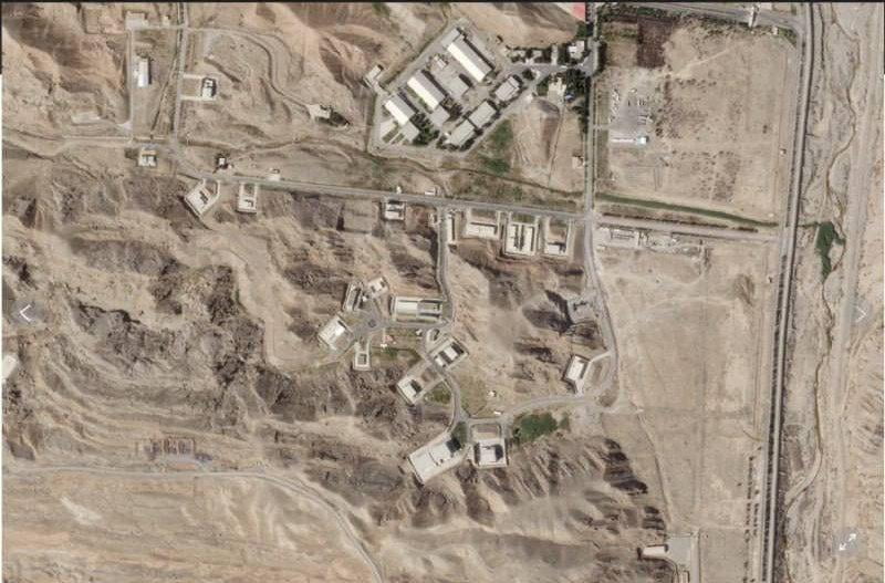 Исроил Эроннинг ҳарбий базаларига зарба берди