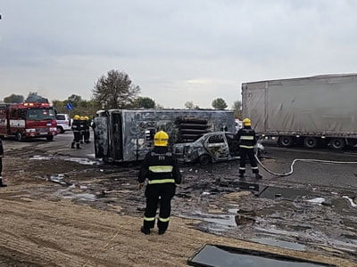 Тошкент вилоятида автобус ва Cobalt ёниб кетди