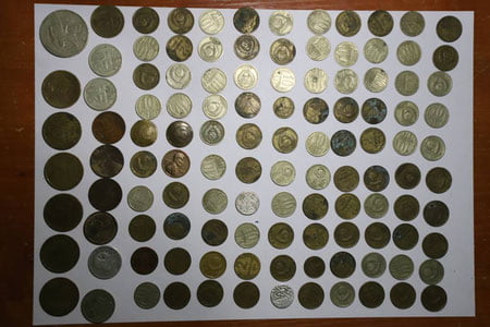 Qarshi aeroportida qadimiy tangalar to‘xtatib qolindi