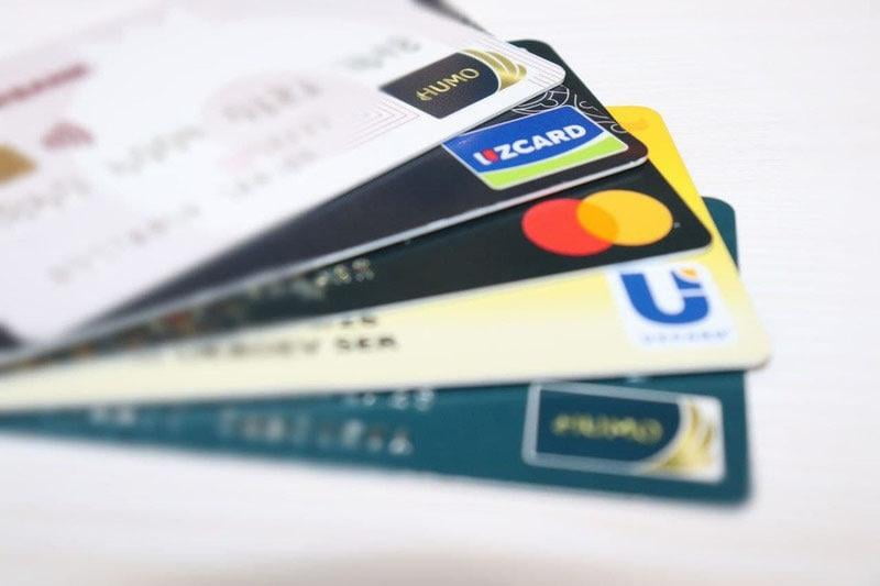 Энди 1 та паспортга 1 банк картаси бериладими?