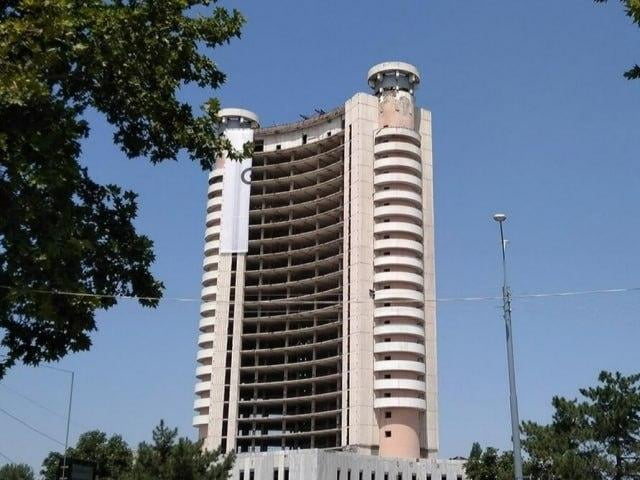 16 yoshli bola “Chorsu” mehmonxonasidan yiqilib vafot etdi