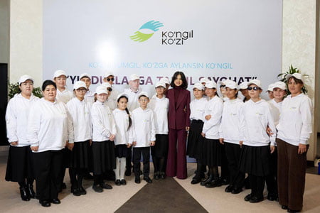 Saida Mirziyoyeva ko‘rishda nuqsoni bor bolalar bilan uchrashdi