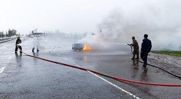 Ўрта Чирчиқда Nexia 2 автомобили ёниб кетди