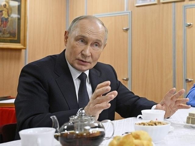 Путин Украинада вақтинчалик ташқи бошқарув жорий этмоқчи