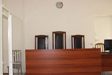 Samarqandda maktab direktori narkotik sotmoqchi bo‘ldi