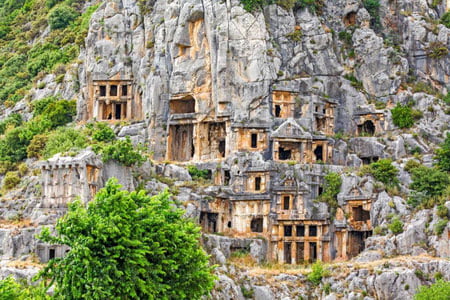 Quyosh, dengiz, tarix va hashamat...