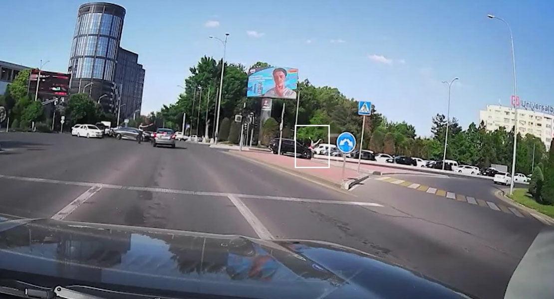 Toshkentda BYD piyodani urib yubordi