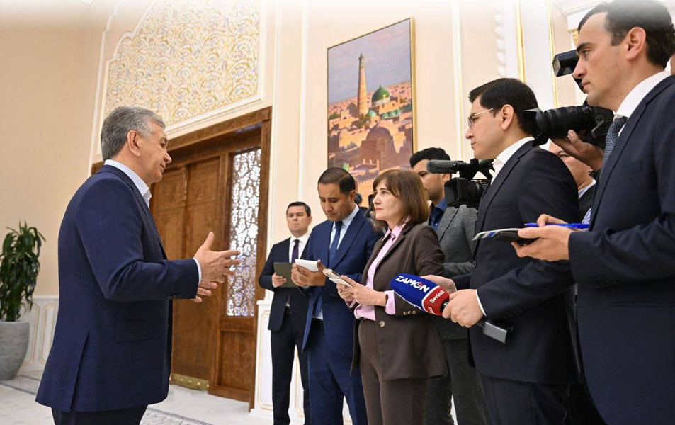Prezident matbuot kotibi Sherzod Asadov jurnalistlarga tabrik yo‘lladi