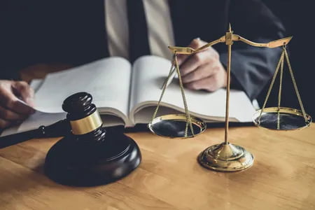 Қорақалпоғистонда ота 18 йиллик алиментни олдиндан тўлаб берди