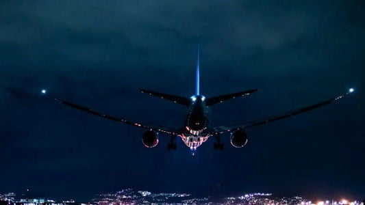 Германияда самолёт 10 сония кечиккани учун қўнишга рухсат берилмади