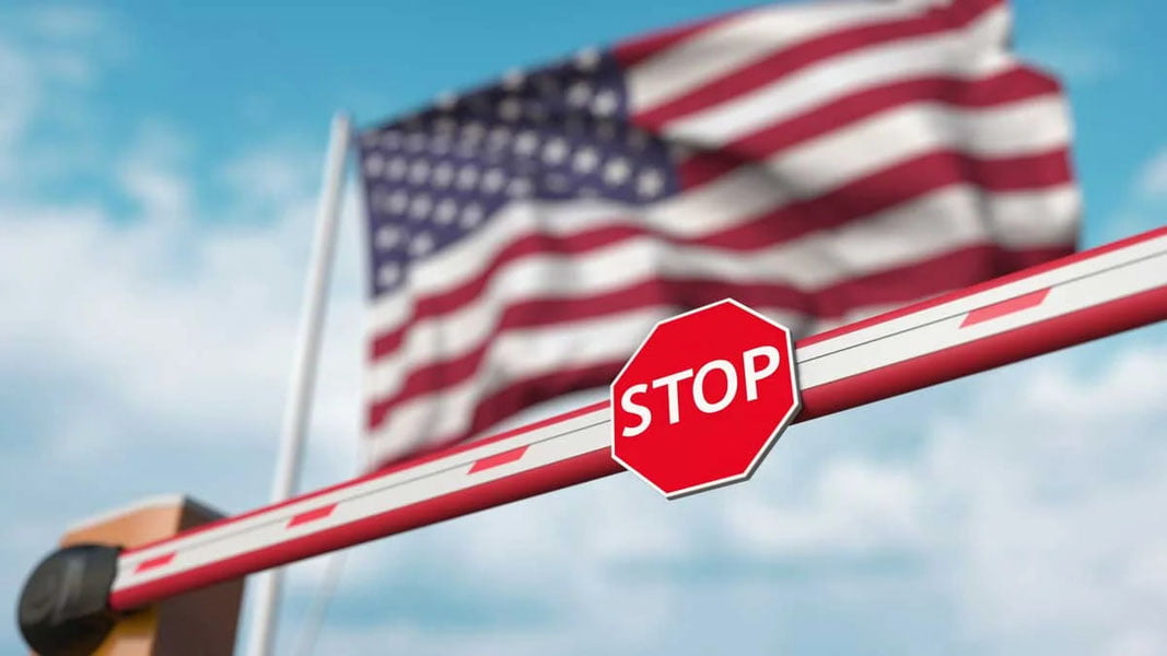 АҚШда 12 мамлакат фуқароларига давлатга кириш тақиқланди