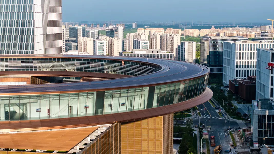 Xitoyda tarixiy bino robotlar yordamida ko‘chirildi