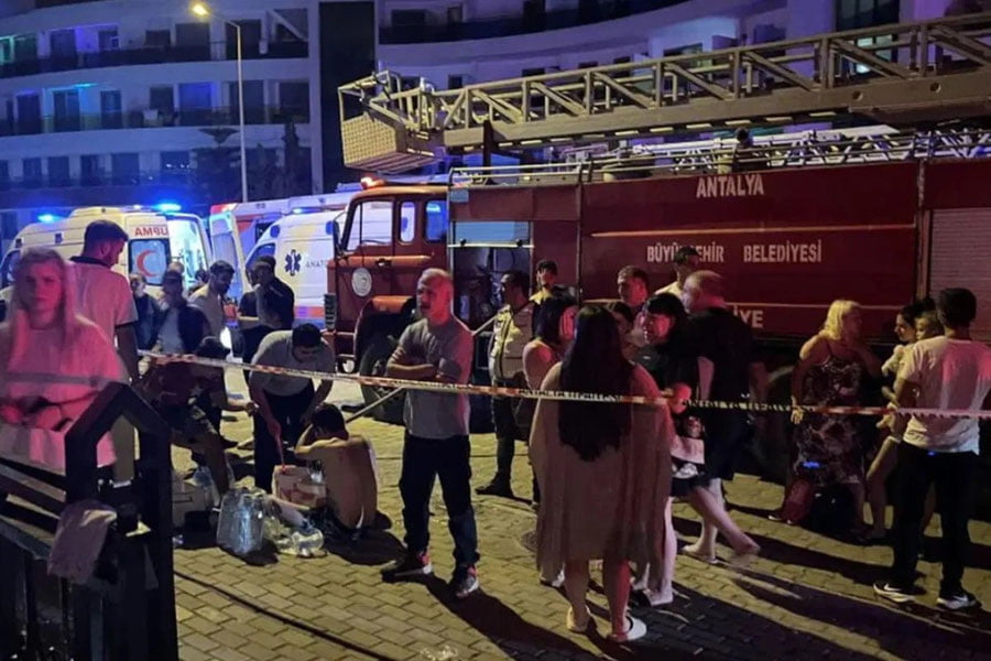 Туркияда меҳмонхона ёниб кетди