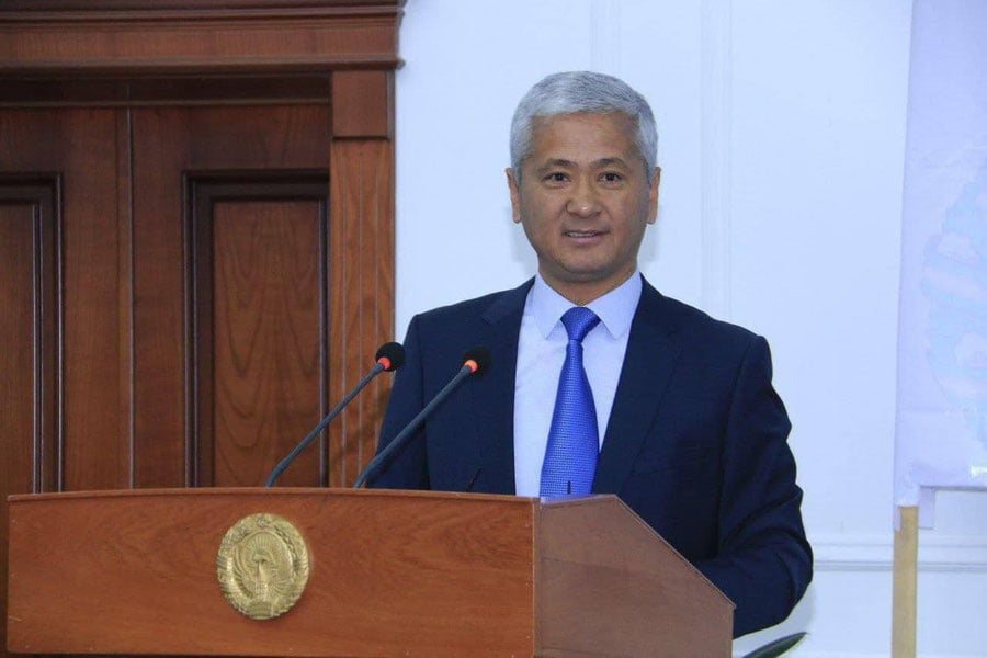 Шароф Рашидов тумани ҳокими 10 минг доллар пора олаётганда қўлга олинди