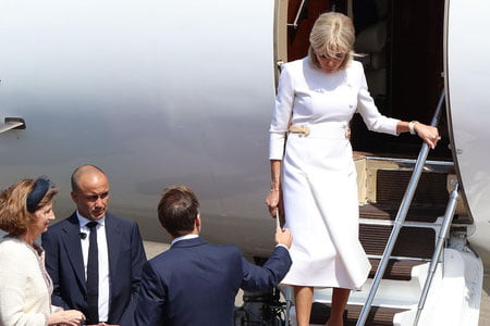 Makronning xotini yana bir bor erini beburd qildi