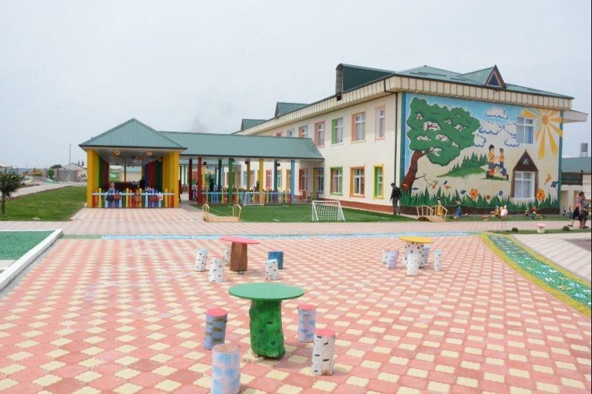 Xivadagi bog‘chada sheʼr yodlab kelmagan bola kaltaklandi