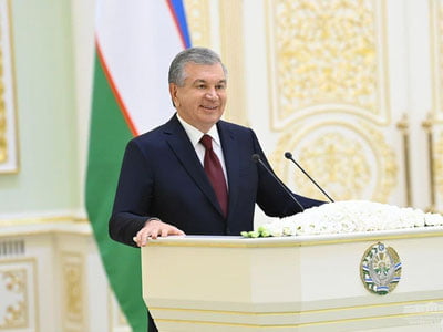 Президент Шавкат Мирзиёев Ўзбекистон қурувчиларини касб байрами билан табриклади