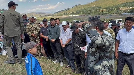 Қирғизистон Президентини кичик Садир Жапаров ҳайрон қолдирди