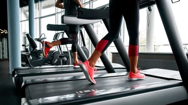 Хитойда энди вазн ташлаган ходимларга пул берилади